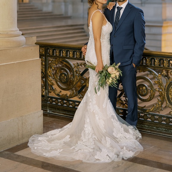 Pronovias Albiorix Size 6 - Picture 3 of 8